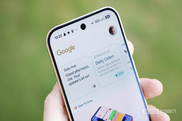 Google Gỡ Bỏ Tính Năng "Daily Hub" Mới Trên Pixel 10 Sau Vài Tuần Ra Mắt